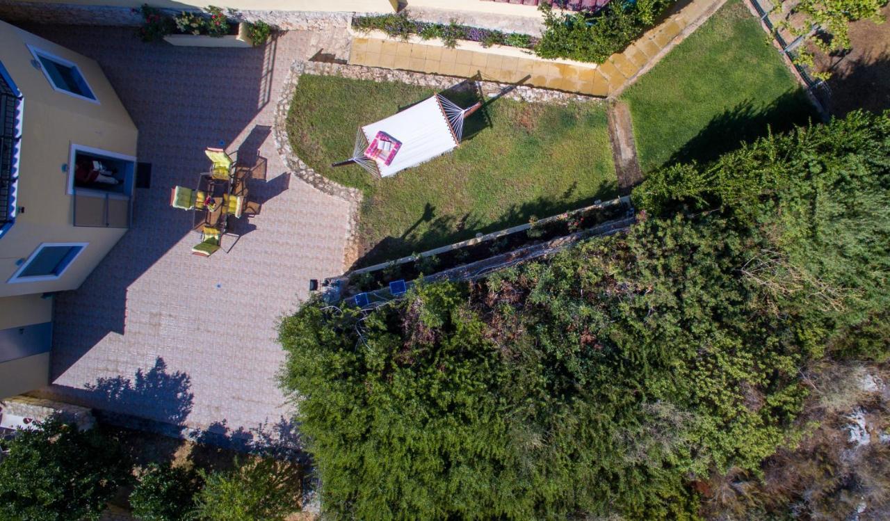 Sunny Hideaway Residence Close To The Nature Argoulidhés 外观 照片