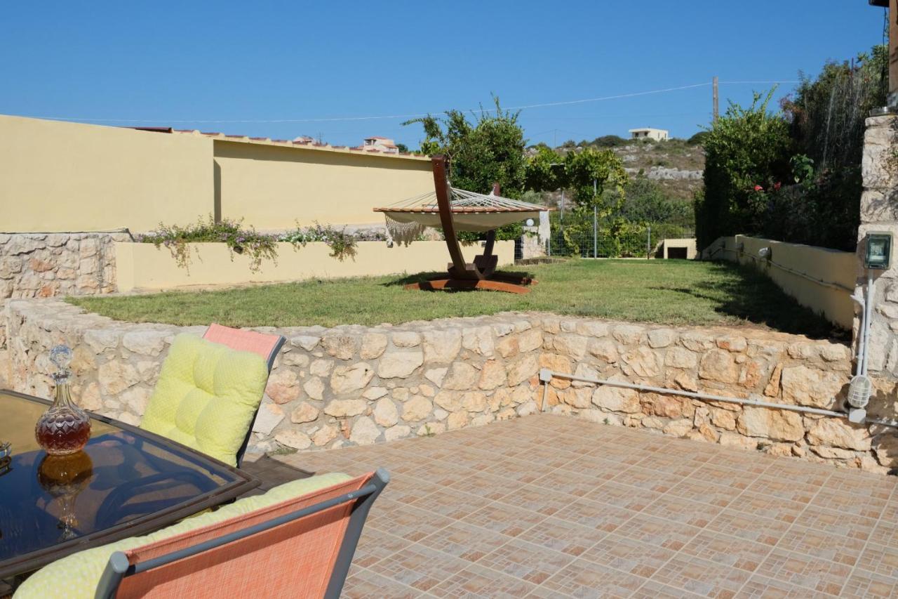Sunny Hideaway Residence Close To The Nature Argoulidhés 外观 照片