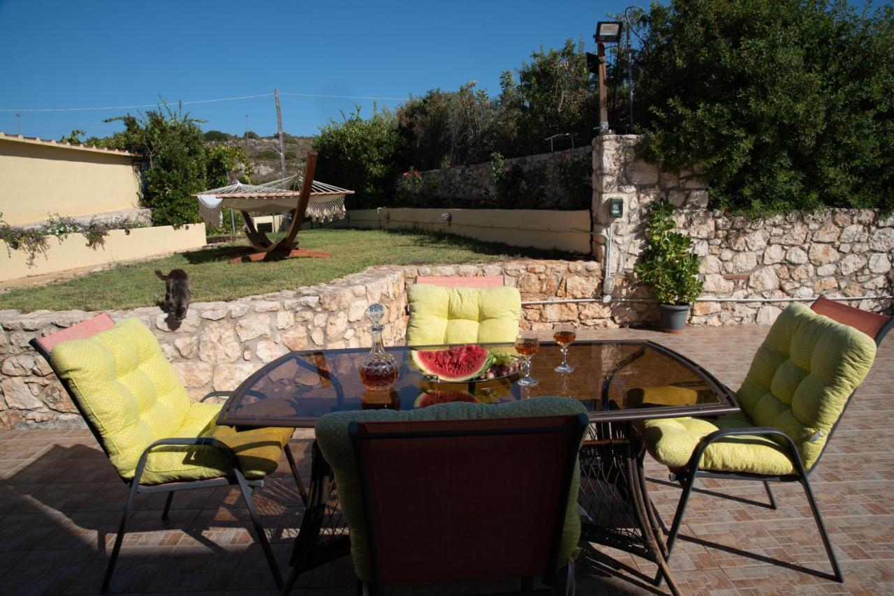 Sunny Hideaway Residence Close To The Nature Argoulidhés 外观 照片
